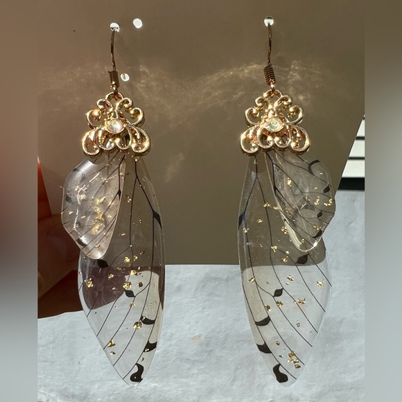 - Acrylic Fairy Wing Earrings - Picture 5 of 6